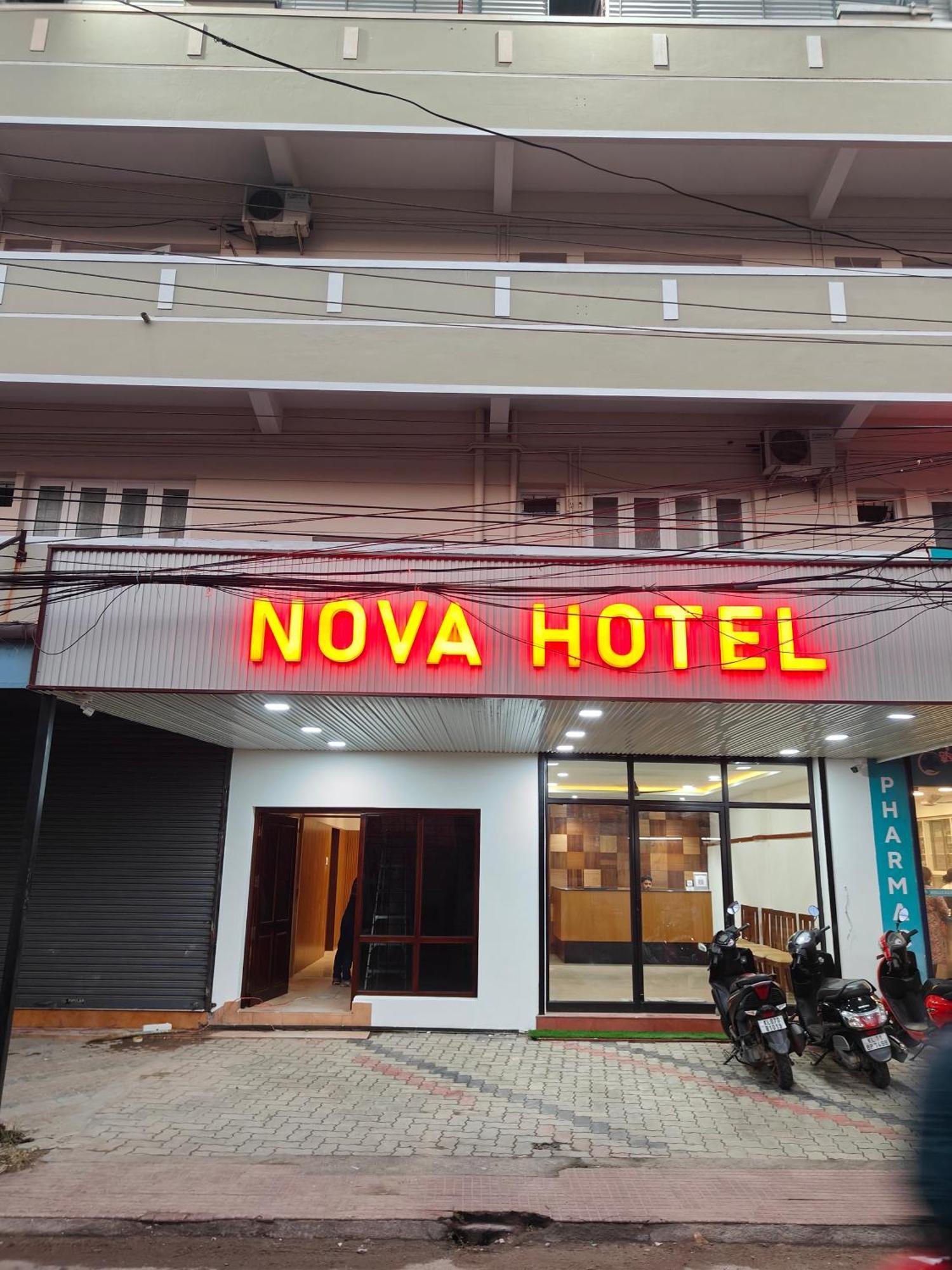 Hotel Nova Kochi Exterior foto